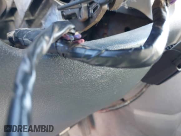 2006 Dodge 3500 SLT z VIN 3D7LX38C96G265695, wystawiony jako IAAI lot #41546242 z przebiegiem 226 757 mil mil oraz . Historia ofert i sprzedaży dostępna na DreamBid. Obrazek 19.