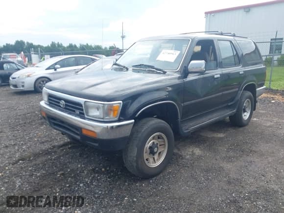 ✅ 1995 Toyota 4Runner • VIN: JT3VN29VXS0056245 • Lot: 42740963. Wystawiony na IAAI z przebiegiem 239 872 mil. Bezpłatny archiwum sprzedaży aukcyjnych z USA i szczegółowy raport historii pojazdu na DreamBid. Zdjęcie 2.