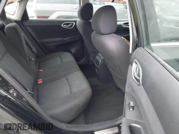 ✅ 2015 Nissan Sentra S • VIN: 3N1AB7AP5FY234798 • Lot: 43234276. Wystawiony na IAAI z przebiegiem 34 202 mil. Bezpłatny archiwum sprzedaży aukcyjnych z USA i szczegółowy raport historii pojazdu na DreamBid. Zdjęcie 8.