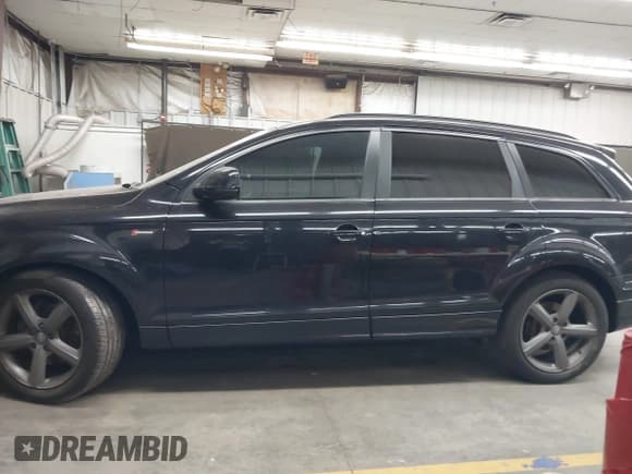 ✅ 2015 Audi Q7 S line Prestige • VIN: WA1DGAFE3FD003184 • Лот: 43350687. Опубликован ранее на IAAI с пробегом 129 236 миль. Бесплатный доступ к архиву аукционных продаж из США и подробный отчёт об истории автомобиля на DreamBid. Изображение 13.