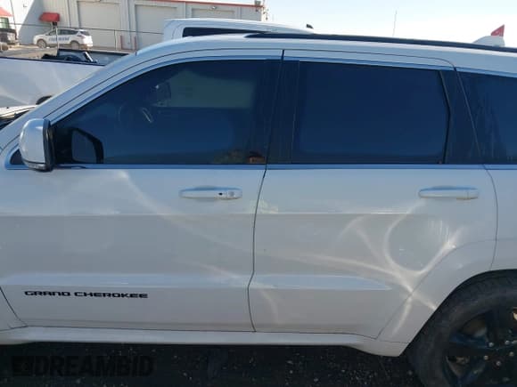 ✅ 2016 Jeep Grand Cherokee Overland • VIN: 1C4RJFCM8GC450445 • Лот: 43597733. Опубликован ранее на IAAI с пробегом 157 351 миль. Бесплатный доступ к архиву аукционных продаж из США и подробный отчёт об истории автомобиля на DreamBid. Изображение 14.
