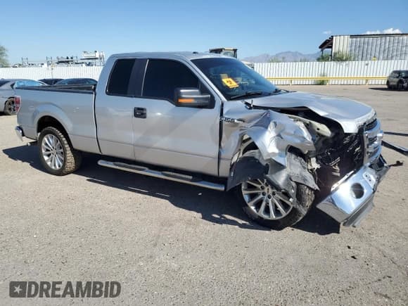 ✅ 2014 Ford F-150 XLT • VIN: 1FTEX1CMXEKF54955 • Lot: 81773395. Wystawiony na Copart z przebiegiem Nie podano. Bezpłatny archiwum sprzedaży aukcyjnych z USA i szczegółowy raport historii pojazdu na DreamBid. Zdjęcie 4.