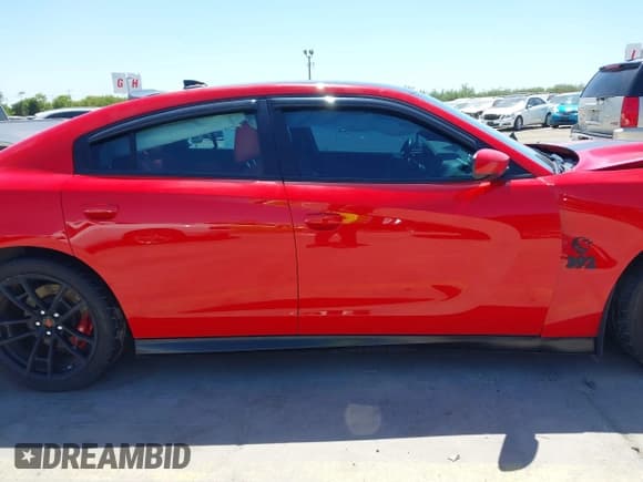 ✅ 2020 Dodge Charger Scat Pack • VIN: 2C3CDXGJ4LH116704 • Lot: 43102564. Wystawiony na IAAI z przebiegiem 79 638 mil. Bezpłatny archiwum sprzedaży aukcyjnych z USA i szczegółowy raport historii pojazdu na DreamBid. Zdjęcie 13.