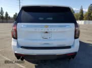 ✅ 2023 Chevrolet Suburban Premier • VIN: 1GNSCFKD2PR449843 • Lot: 70360485. Wystawiony na Copart z przebiegiem 46 506 mil. Bezpłatny archiwum sprzedaży aukcyjnych z USA i szczegółowy raport historii pojazdu na DreamBid. Zdjęcie 6.