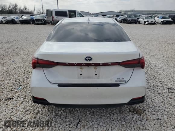 ✅ 2020 Toyota Avalon Hybrid XLE • VIN: 4T1J21FB0LU018598 • Lot: 44261695. Wystawiony na Copart z przebiegiem 68 859 mil. Bezpłatny archiwum sprzedaży aukcyjnych z USA i szczegółowy raport historii pojazdu na DreamBid. Zdjęcie 6.