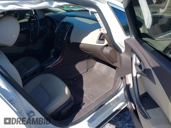 ✅ 2013 Buick Verano • VIN: 1G4PP5SK5D4181631 • Lot: 43543300. Wystawiony na IAAI z przebiegiem 125 636 mil. Bezpłatny archiwum sprzedaży aukcyjnych z USA i szczegółowy raport historii pojazdu na DreamBid. Zdjęcie 5.