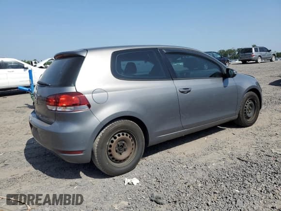 ✅ 2010 Volkswagen Golf • VIN: WVWAB7AJ1AW086335 • Лот: 62469565. Опубликован ранее на Copart с пробегом 87 987 миль. Бесплатный доступ к архиву аукционных продаж из США и подробный отчёт об истории автомобиля на DreamBid. Изображение 3.