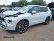 ✅ 2024 Mitsubishi Outlander SE • VIN: JA4J4VA87RZ081396 • Lot: 42973297. Listed on IAAI with 16,900 mi. Free auction sales archive from the USA and detailed vehicle history report at DreamBid. Image 2.