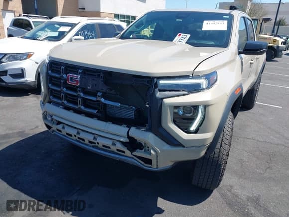 ✅ 2023 GMC Canyon 4WD AT4 • VIN: 1GTP6DEK8P1268880 • Lot: 41992993. Listed on IAAI with 20,365 mi. Free auction sales archive from the USA and detailed vehicle history report at DreamBid. Image 6.