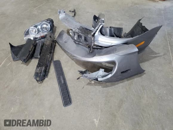 ✅ 2008 Volkswagen R32 • VIN: WVWKC71K08W098156 • Lot: 68373634. Listed on Copart with Not provided. Free auction sales archive from the USA and detailed vehicle history report at DreamBid. Image 12.