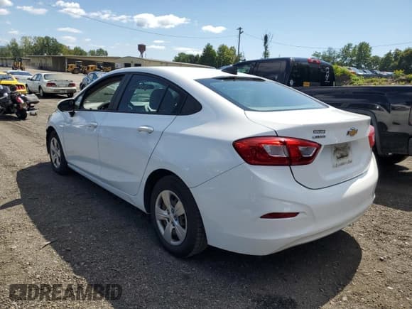 ✅ 2017 Chevrolet Cruze LS • VIN: 1G1BC5SM1H7170098 • Lot: 66615153. Listed on Copart with 94,467 mi. Free auction sales archive from the USA and detailed vehicle history report at DreamBid. Image 2.