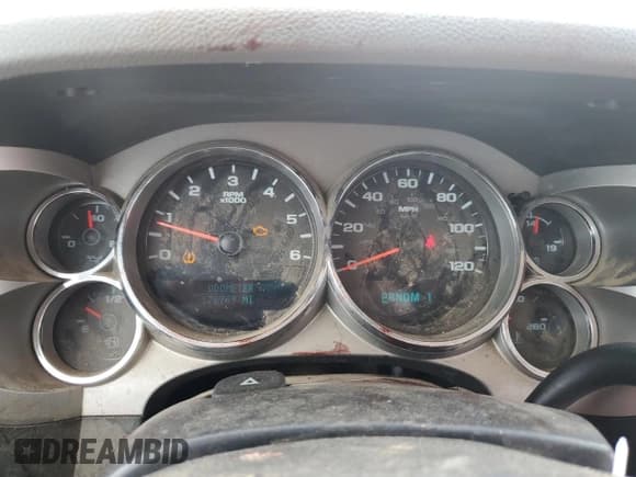 ✅ 2011 Chevrolet Silverado 2500HD Work Truck • VIN: 1GC0CVCG6BF252302 • Lot: 59610875. Wystawiony na Copart z przebiegiem 176 769 mil. Bezpłatny archiwum sprzedaży aukcyjnych z USA i szczegółowy raport historii pojazdu na DreamBid. Zdjęcie 9.