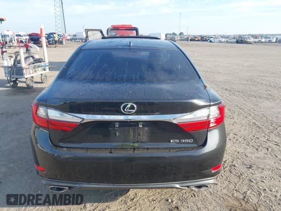 ✅ 2018 Lexus ES 350 • VIN: 58ABK1GG6JU078373 • Лот: 43325431. Опубликован ранее на IAAI с пробегом 157 731 миль. Бесплатный доступ к архиву аукционных продаж из США и подробный отчёт об истории автомобиля на DreamBid. Изображение 16.