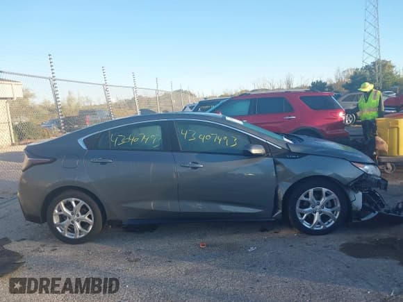✅ 2017 Chevrolet Volt Premier • VIN: 1G1RB6S51HU149494 • Lot: 43407493. Listed on IAAI with 80,157 mi. Free auction sales archive from the USA and detailed vehicle history report at DreamBid. Image 13.