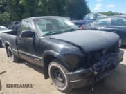 ✅ 2002 Chevrolet S-10 LS • VIN: 1GCCS145628180253 • Лот: 43132423. Опубликован ранее на IAAI с пробегом 103 662 миль. Бесплатный доступ к архиву аукционных продаж из США и подробный отчёт об истории автомобиля на DreamBid. Изображение 1.