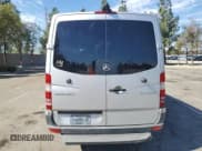 ✅ 2014 Mercedes-Benz Sprinter Passenger • VIN: WDZPE7DC3E5844573 • Lot: 45985045. Wystawiony na Copart z przebiegiem Nie podano. Bezpłatny archiwum sprzedaży aukcyjnych z USA i szczegółowy raport historii pojazdu na DreamBid. Zdjęcie 6.