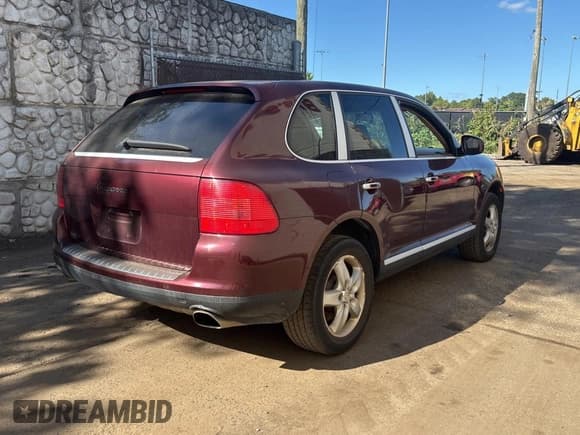 ✅ 2004 Porsche Cayenne • VIN: WP1AA29P04LA23259 • Лот: 82115025. Опубликован ранее на Copart с пробегом 169 275 миль. Бесплатный доступ к архиву аукционных продаж из США и подробный отчёт об истории автомобиля на DreamBid. Изображение 4.