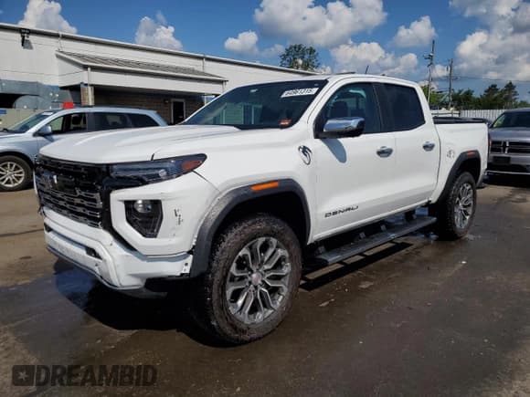 ✅ 2023 GMC Canyon 4WD Denali • VIN: 1GTP6FEK4P1180226 • Lot: 64961315. Wystawiony na Copart z przebiegiem 15 319 mil. Bezpłatny archiwum sprzedaży aukcyjnych z USA i szczegółowy raport historii pojazdu na DreamBid. Zdjęcie 1.