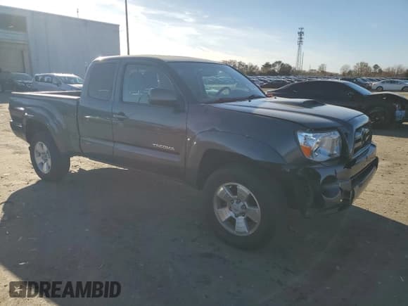 ✅ 2010 Toyota Tacoma • VIN: 5TEUU4EN1AZ748954 • Lot: 92161455. Listed on Copart with 215,274 mi. Free auction sales archive from the USA and detailed vehicle history report at DreamBid. Image 4.