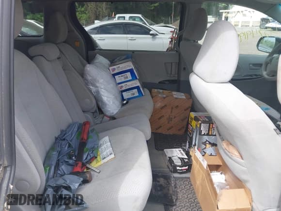 ✅ 2012 Toyota Sienna LE AAS • VIN: 5TDKK3DC1CS205594 • Lot: 42749193. Listed on IAAI with 129,363 mi. Free auction sales archive from the USA and detailed vehicle history report at DreamBid. Image 8.