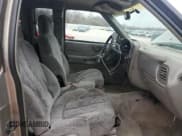 ✅ 1998 GMC Sonoma SLS • VIN: 1GTCS19X0W8508394 • Lot: 41773775. Listed on Copart with 156,773 mi. Free auction sales archive from the USA and detailed vehicle history report at DreamBid. Image 10.