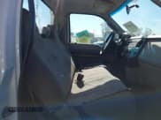 ✅ 2008 Ford F-250 XL • VIN: 1FTNF20588EA12052 • Lot: 42699890. Wystawiony na IAAI z przebiegiem 262 049 mil. Bezpłatny archiwum sprzedaży aukcyjnych z USA i szczegółowy raport historii pojazdu na DreamBid. Zdjęcie 8.