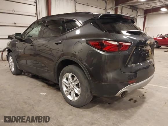 ✅ 2022 Chevrolet Blazer LT • VIN: 3GNKBHR4XNS189027 • Лот: 43516616. Опубликован ранее на IAAI с пробегом 35 913 миль. Бесплатный доступ к архиву аукционных продаж из США и подробный отчёт об истории автомобиля на DreamBid. Изображение 3.