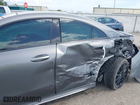 ✅ 2021 Mercedes-Benz CLA 250 • VIN: W1K5J4GB7MN155600 • Lot: 42501355. Listed on IAAI with 83,695 mi. Free auction sales archive from the USA and detailed vehicle history report at DreamBid. Image 6.