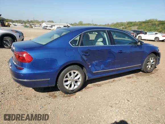 ✅ 2016 Volkswagen Passat S • VIN: 1VWAS7A33GC063700 • Lot: 83875555. Wystawiony na Copart z przebiegiem 61 907 mil. Bezpłatny archiwum sprzedaży aukcyjnych z USA i szczegółowy raport historii pojazdu na DreamBid. Zdjęcie 3.