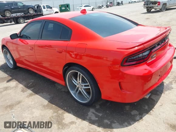 ✅ 2018 Dodge Charger SXT Plus • VIN: 2C3CDXHG3JH335217 • Лот: 42282187. Опубликован ранее на IAAI с пробегом 161 982 миль. Бесплатный доступ к архиву аукционных продаж из США и подробный отчёт об истории автомобиля на DreamBid. Изображение 3.