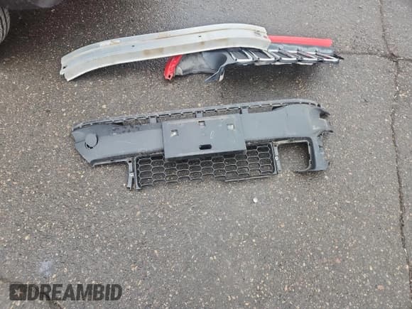 ✅ 2017 Jeep Renegade Latitude • VIN: ZACCJBBB7HPG41477 • Lot: 93121295. Wystawiony na Copart z przebiegiem 76 473 mil. Bezpłatny archiwum sprzedaży aukcyjnych z USA i szczegółowy raport historii pojazdu na DreamBid. Zdjęcie 13.