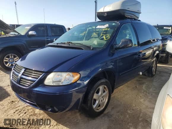 2005 Dodge Caravan SXT с VIN 2D4GP44L65R448863, выставлен на аукционе Copart как лот 77177884 с пробегом 147 792 миль миль и На запчасти • Non repairable. История ставок и продаж доступна на DreamBid. Изображение 1.
