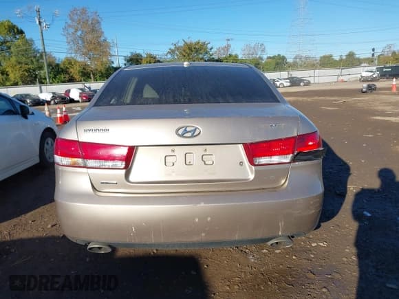 ✅ 2007 Hyundai Sonata SE • VIN: 5NPEU46F97H246670 • Lot: 43514369. Wystawiony na IAAI z przebiegiem 311 759 mil. Bezpłatny archiwum sprzedaży aukcyjnych z USA i szczegółowy raport historii pojazdu na DreamBid. Zdjęcie 16.