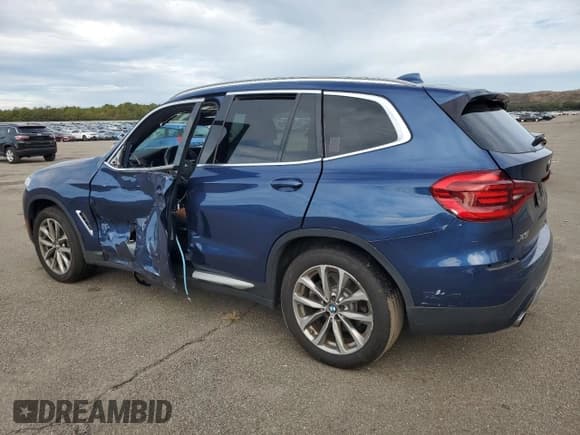 ✅ 2019 BMW X3 xDrive30i • VIN: 5UXTR9C50KLE17121 • Лот: 82512875. Опубликован ранее на Copart с пробегом 113 586 миль. Бесплатный доступ к архиву аукционных продаж из США и подробный отчёт об истории автомобиля на DreamBid. Изображение 2.