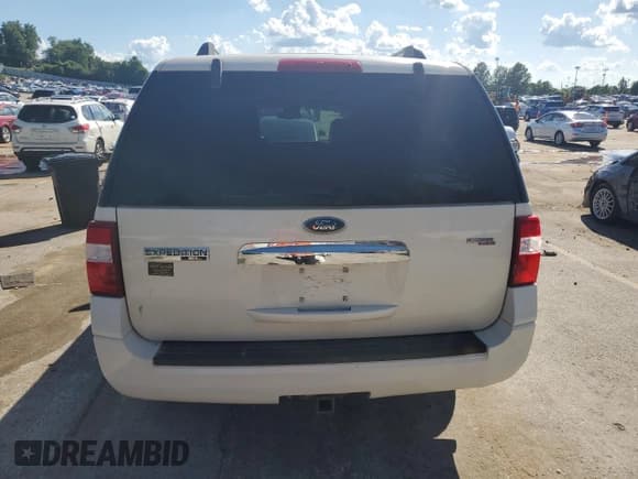 ✅ 2008 Ford Expedition Max Limited • VIN: 1FMFK19568LA68477 • Lot: 63758175. Listed on Copart with 226,695 mi. Free auction sales archive from the USA and detailed vehicle history report at DreamBid. Image 6.