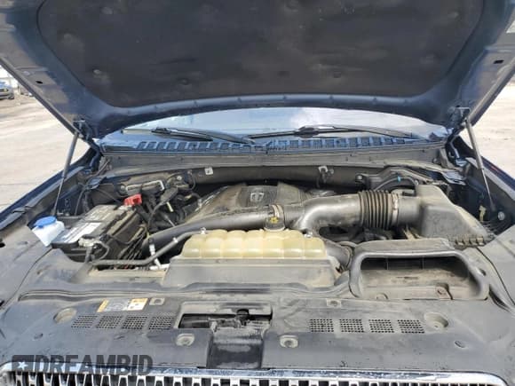 ✅ 2020 Lincoln Navigator Reserve • VIN: 5LMJJ3LTXLEL00590 • Lot: 64547775. Listed on Copart with 106,721 mi. Free auction sales archive from the USA and detailed vehicle history report at DreamBid. Image 12.