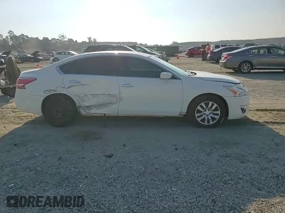 ✅ 2015 Nissan Altima 2.5 • VIN: 1N4AL3AP1FC459799 • Лот: 81291975. Опубликован ранее на Copart с пробегом 130 735 миль. Бесплатный доступ к архиву аукционных продаж из США и подробный отчёт об истории автомобиля на DreamBid. Изображение 14.