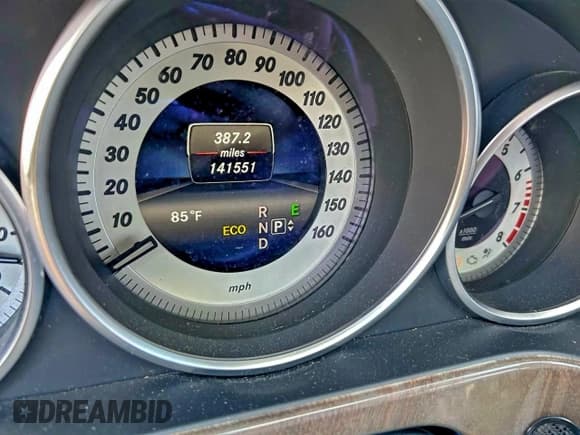 ✅ 2014 Mercedes-Benz E 350 Sport • VIN: WDDHF5KB9EA898764 • Lot: 94830445. Wystawiony na Copart z przebiegiem 141 551 mil. Bezpłatny archiwum sprzedaży aukcyjnych z USA i szczegółowy raport historii pojazdu na DreamBid. Zdjęcie 8.