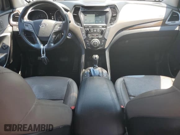 ✅ 2017 Hyundai Santa Fe Ultimate • VIN: 5XYZWDLA4HG479546 • Лот: 61655884. Опубликован ранее на Copart с пробегом 71 638 миль. Бесплатный доступ к архиву аукционных продаж из США и подробный отчёт об истории автомобиля на DreamBid. Изображение 8.