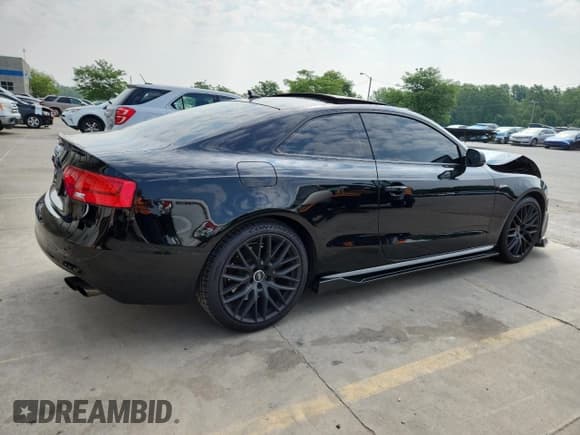 ✅ 2016 Audi S5 Premium Plus • VIN: WAUC4AFR0GA052808 • Lot: 59321325. Listed on Copart with 88,611 mi. Free auction sales archive from the USA and detailed vehicle history report at DreamBid. Image 3.