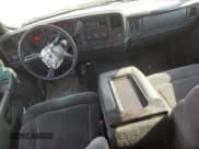 ✅ 2001 Chevrolet Silverado 2500HD LS • VIN: 1GCHK29111E288894 • Lot: 48788915. Wystawiony na Copart z przebiegiem 144 437 mil. Bezpłatny archiwum sprzedaży aukcyjnych z USA i szczegółowy raport historii pojazdu na DreamBid. Zdjęcie 8.