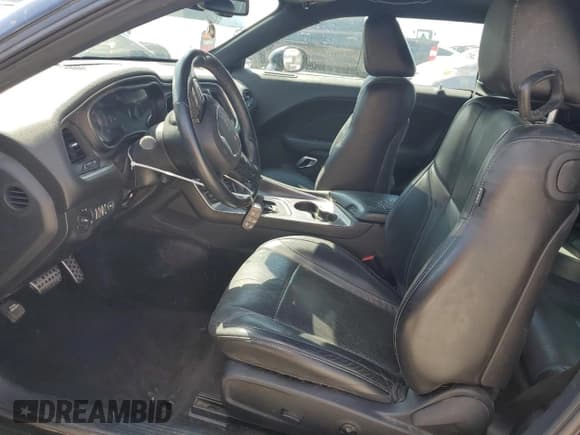 ✅ 2018 Dodge Challenger SXT Plus • VIN: 2C3CDZAG1JH183198 • Lot: 71668544. Listed on Copart with 90,216 mi. Free auction sales archive from the USA and detailed vehicle history report at DreamBid. Image 7.