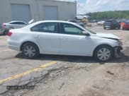 ✅ 2014 Volkswagen Jetta SE • VIN: 3VWD17AJ9EM315511 • Lot: 42251911. Wystawiony na IAAI z przebiegiem 155 113 mil. Bezpłatny archiwum sprzedaży aukcyjnych z USA i szczegółowy raport historii pojazdu na DreamBid. Zdjęcie 13.