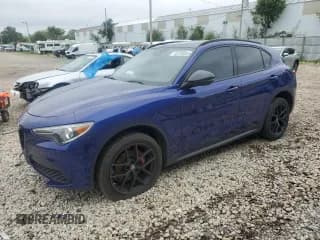 ✅ 2020 Alfa Romeo Stelvio • VIN: ZASPAKAN6L7C96873 • Lot: 64759355. Wystawiony na Copart z przebiegiem 99 700 mil. Bezpłatny archiwum sprzedaży aukcyjnych z USA i szczegółowy raport historii pojazdu na DreamBid. Zdjęcie 1.