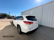 ✅ 2018 Toyota Highlander LE • VIN: 5TDZARFH8JS032831 • Лот: 91137855. Опубликован ранее на Copart с пробегом 213 547 миль. Бесплатный доступ к архиву аукционных продаж из США и подробный отчёт об истории автомобиля на DreamBid. Изображение 3.