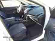 2018 Ford Escape SE z VIN 1FMCU9GD7JUC68368, wystawiony jako IAAI lot #43336557 z przebiegiem 104 766 mil mil oraz . Historia ofert i sprzedaży dostępna na DreamBid. Obrazek 5.