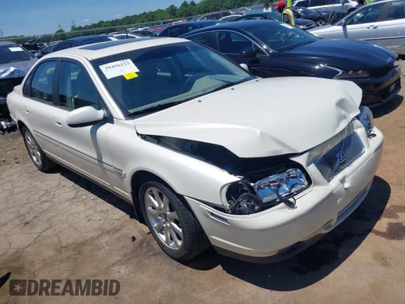 ✅ 2003 Volvo S80 • VIN: YV1TS91Z031304253 • Lot: 39456223. Wystawiony na IAAI z przebiegiem 62 592 mil. Bezpłatny archiwum sprzedaży aukcyjnych z USA i szczegółowy raport historii pojazdu na DreamBid. Zdjęcie 1.