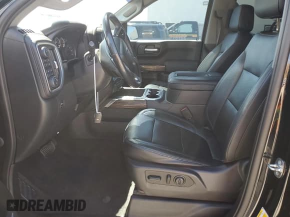 ✅ 2020 Chevrolet Silverado 1500 RST • VIN: 3GCUYEEDXLG202718 • Lot: 67413464. Listed on Copart with 50,484 mi. Free auction sales archive from the USA and detailed vehicle history report at DreamBid. Image 7.