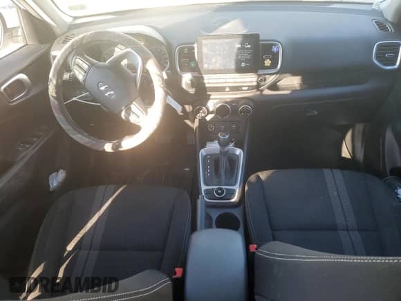 ✅ 2020 Hyundai Venue SEL • VIN: KMHRC8A35LU030917 • Лот: 83582214. Размещён на Copart с пробегом 48 605 миль миль. Получите бесплатный доступ к архиву аукционных продаж из США и посмотрите подробный отчёт об истории автомобиля на DreamBid. Изображение 8.