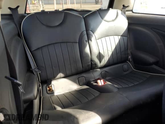 2011 MINI Hardtop with VIN WMWSU3C58BT183765, listed as a Copart auction lot 63061405 with 59,902 mi miles and Salvage title. Bid and sale history available at DreamBid. Image 10.